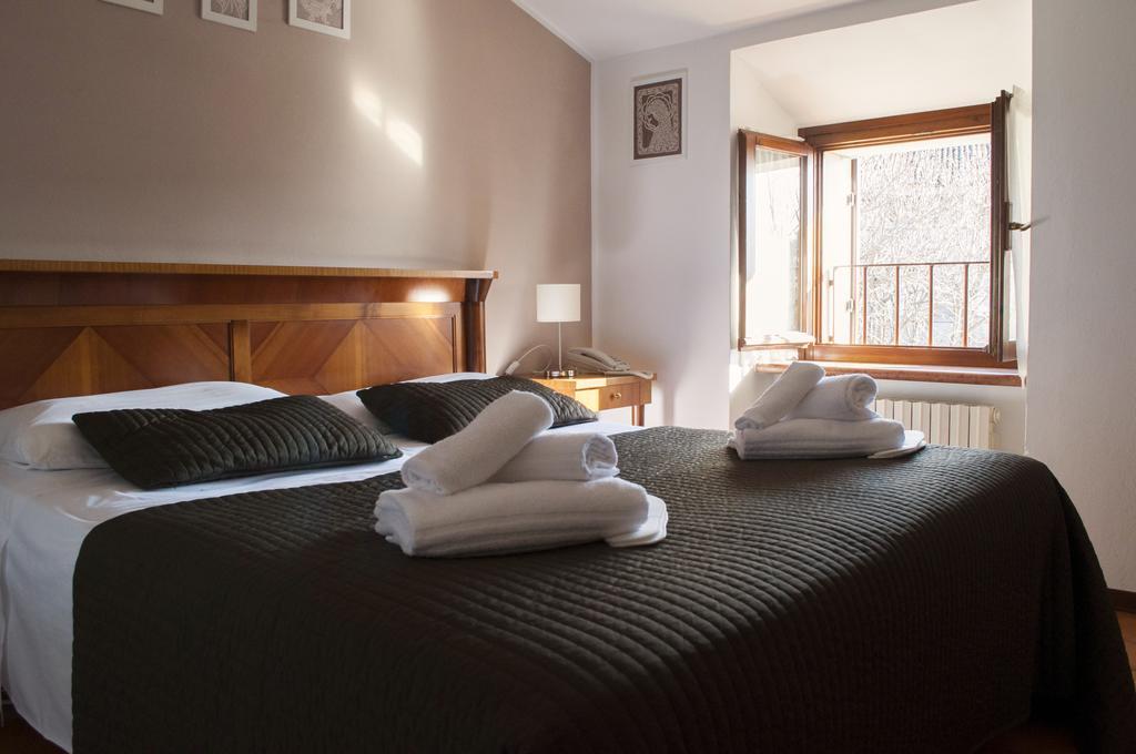 Boutique Hotel Corte Malaspina Castelnuovo del Garda Zewnętrze zdjęcie